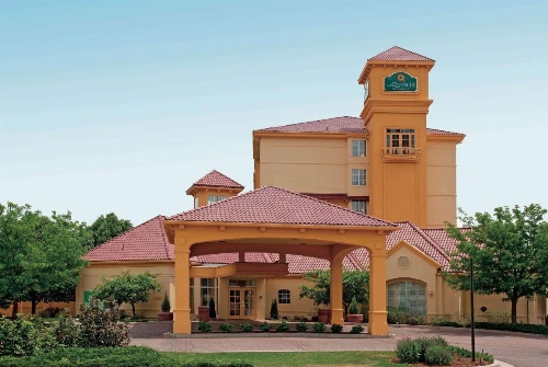 La Quinta Inn & Suites by Wyndham Colorado Springs South Airport image 47