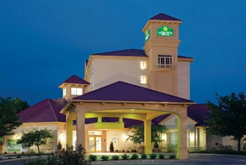 La Quinta Inn & Suites by Wyndham Colorado Springs South Airport image 50